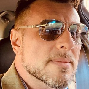 Meet your Posher, Jonathan